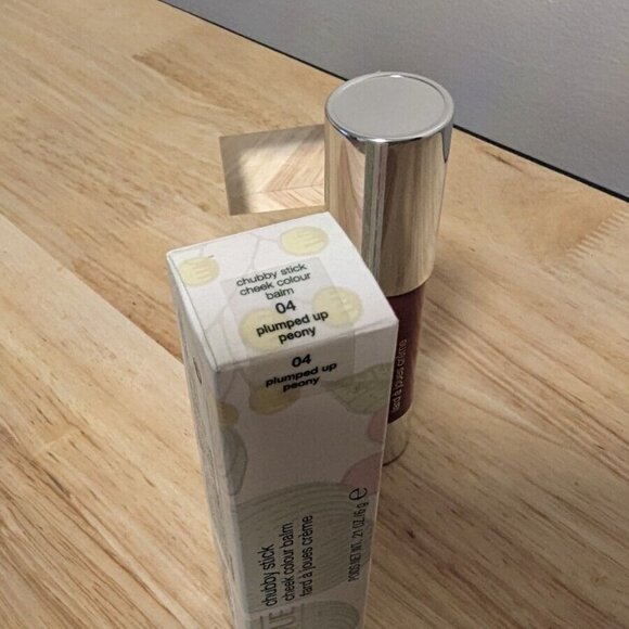 NEW Clinique Chubby Stick, Cheek Color Balm, 04 Plumped Up Peony 6g NIB - Picture 4 of 4